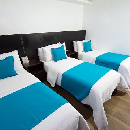 Hotel Plaza Victoria Ibarra Bagian luar foto