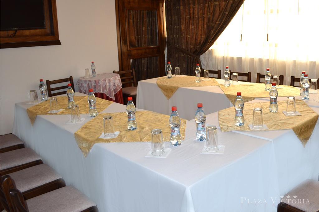 Hotel Plaza Victoria Ibarra Bagian luar foto