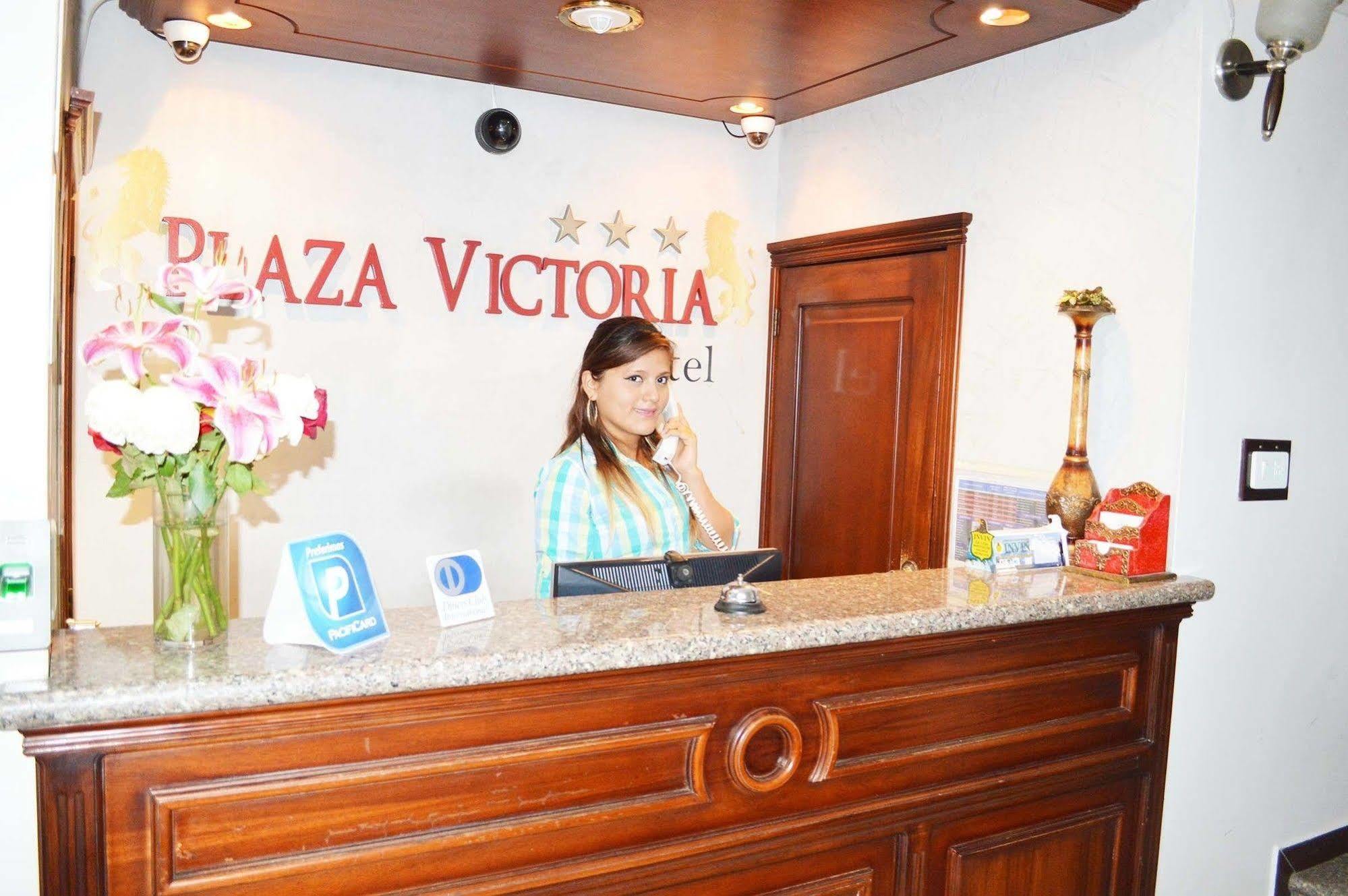 Hotel Plaza Victoria Ibarra Bagian luar foto